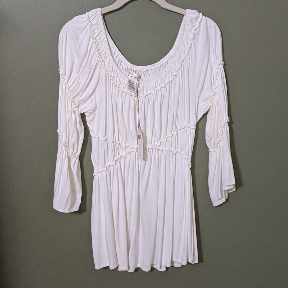 NWT Adorable Knit Top